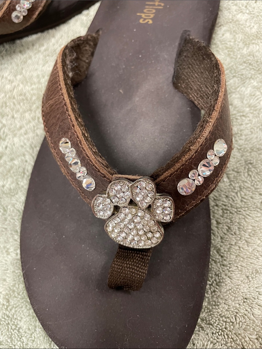 Brown Rhinestone Paw-Accent Flip Flop Sandals for Women - Picture 5 of 11